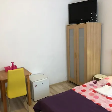 Anna Hostel